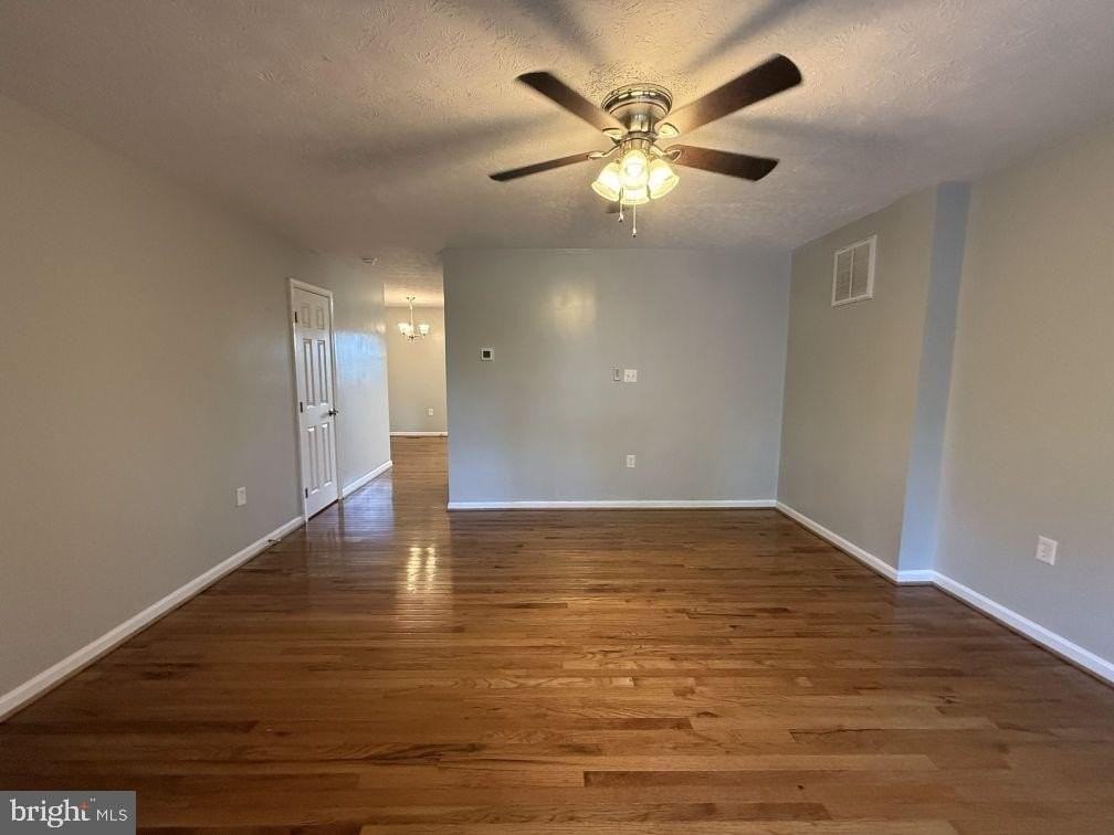 202 Carroll Dr - Photo 2 of 19
