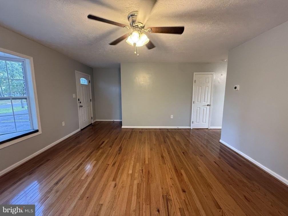202 Carroll Dr - Photo 3 of 19
