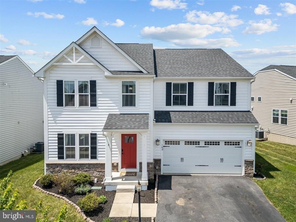 109 Emperor Dr - Photo 2 of 47