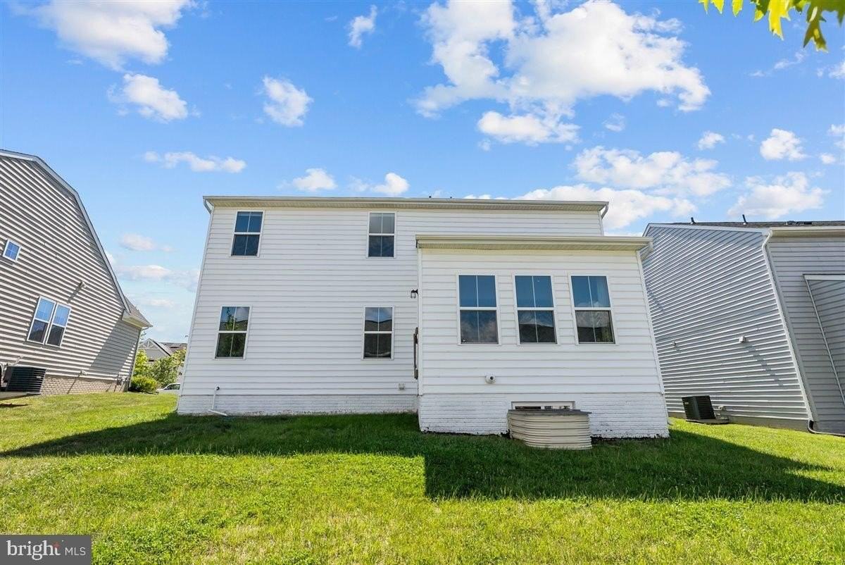 109 Emperor Dr - Photo 4 of 47