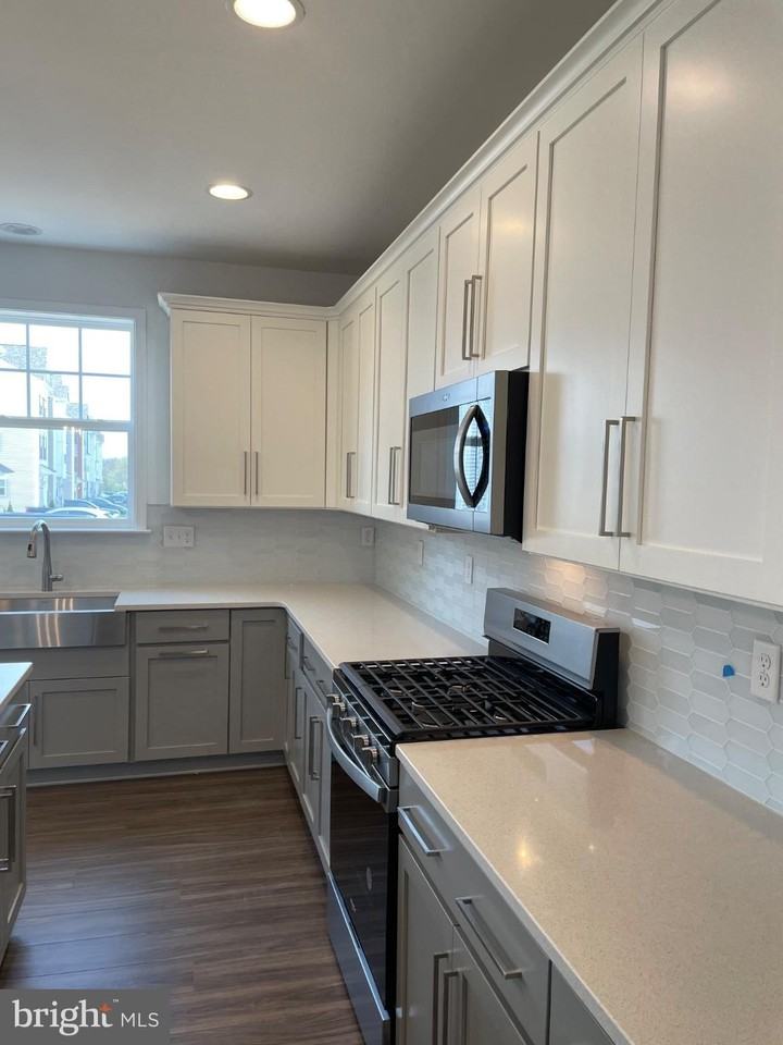 106 Ratification Ct - Photo 6 of 50