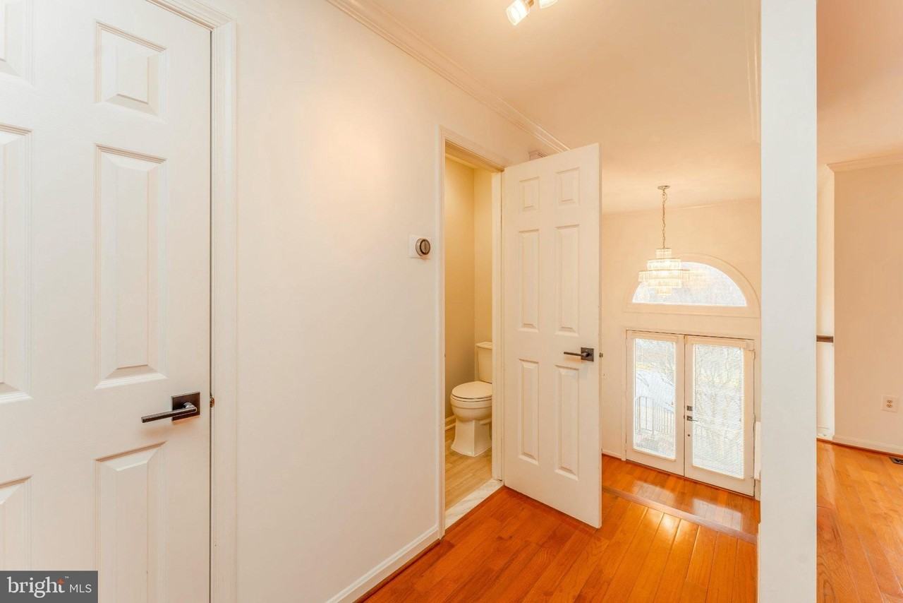 10220 Baltusrol Ct - Photo 4 of 35