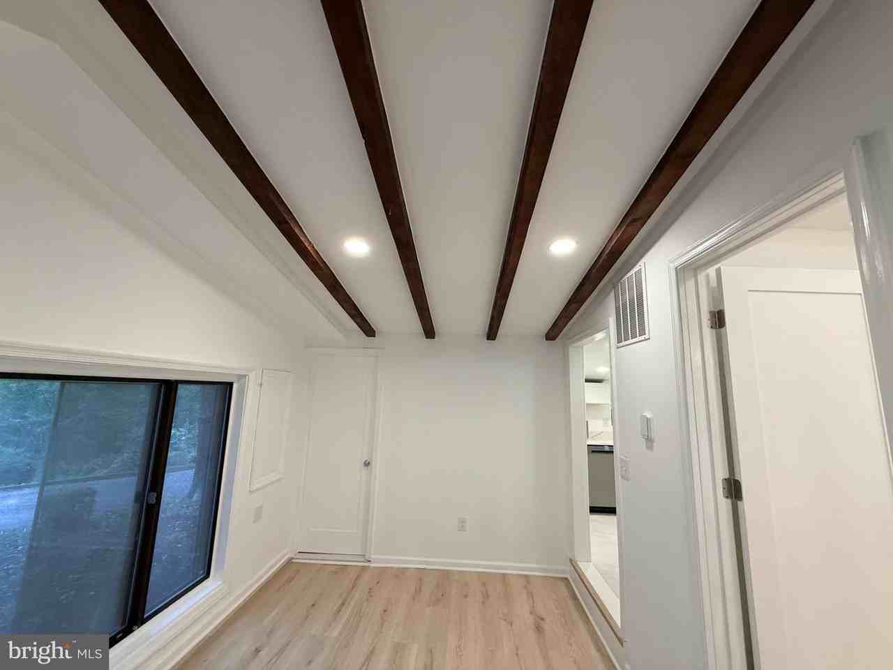 6048 Ramshorn Pl - Photo 7 of 32