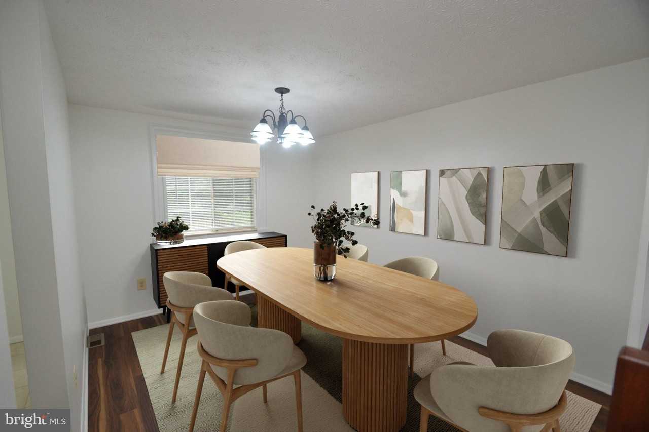7985 Tyson Oaks Cir - Photo 6 of 28