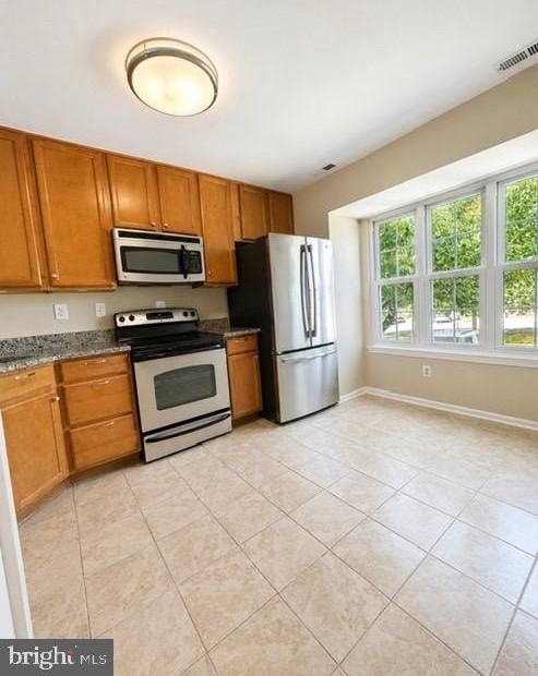 4037 Summer Hollow Ct #158G - Photo 2 of 14