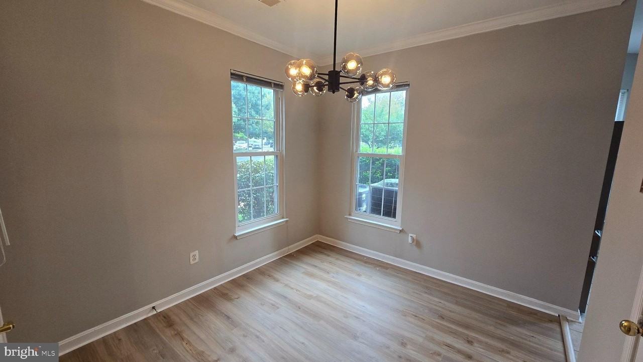 46604 Ellicott Sq #103 - Photo 7 of 17