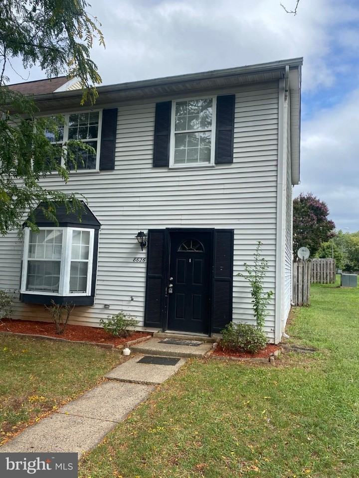 8626 Anna Ct - Photo 2 of 21