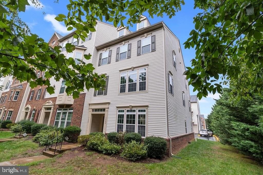 7420 Brunson Cir #A - Photo 2 of 23