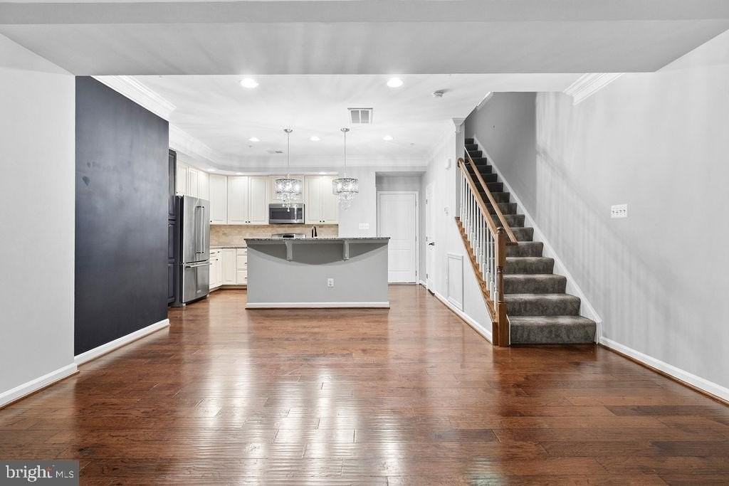 7420 Brunson Cir #A - Photo 5 of 23