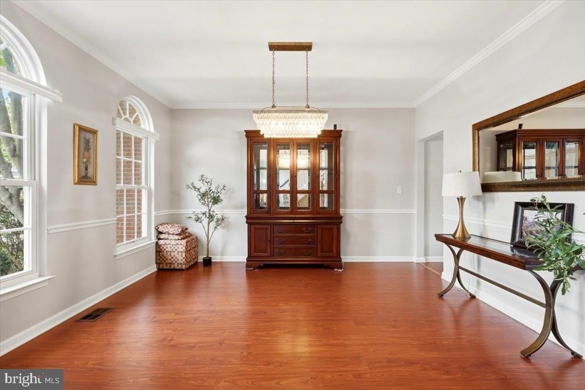 9255 Bowers Brook Pl - Photo 4 of 48