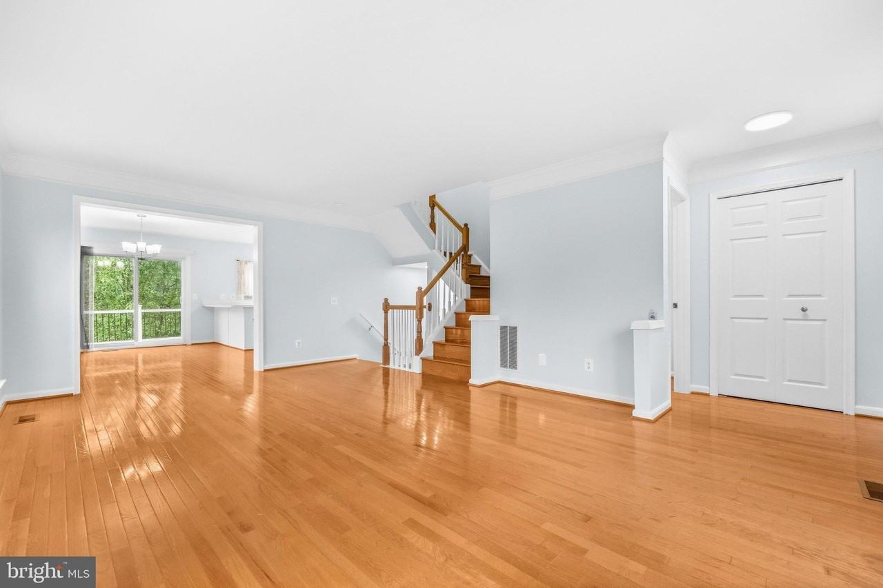 16880 Jed Forest Ln - Photo 5 of 38