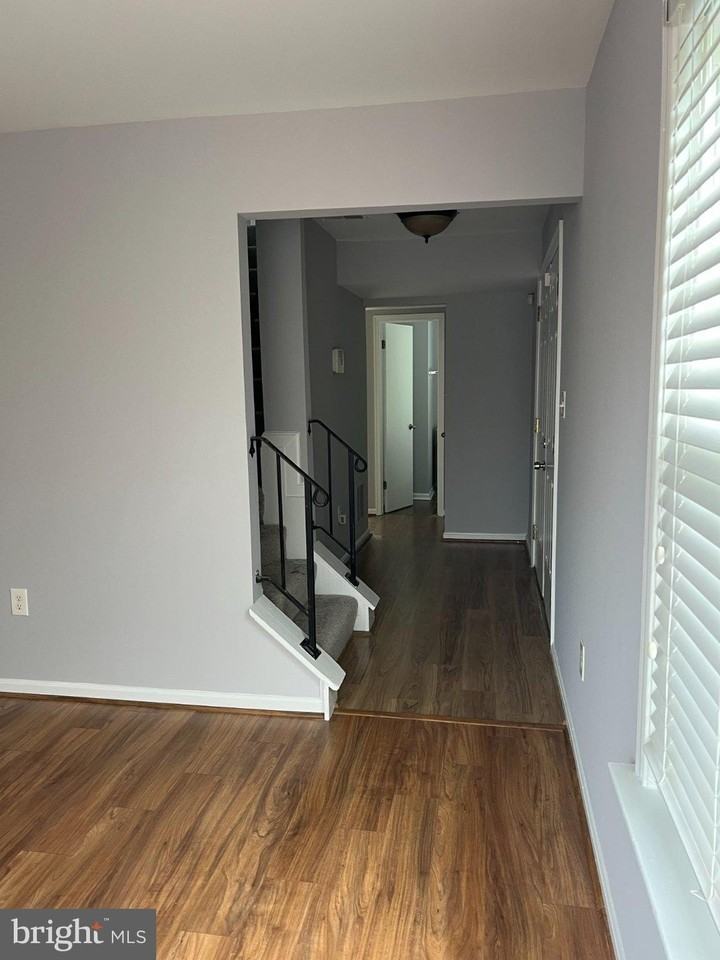 3422 Tendril Ct - Photo 3 of 19