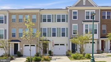 featured image of 438 Boxelder Dr #103