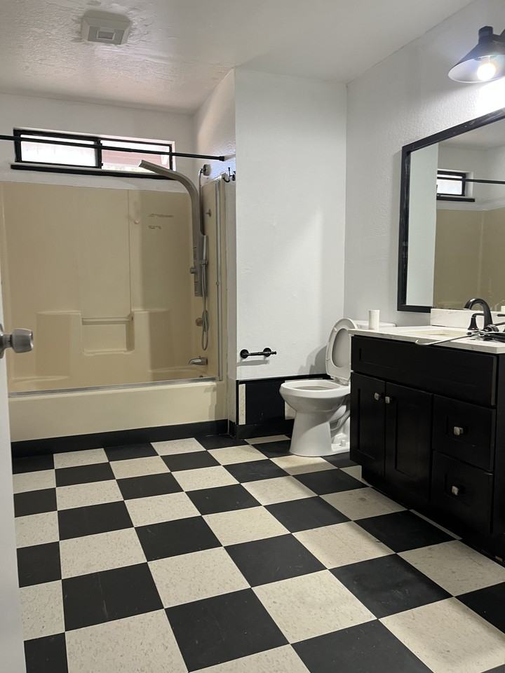 4865 Pacific Ave #1 - Photo 7 of 10