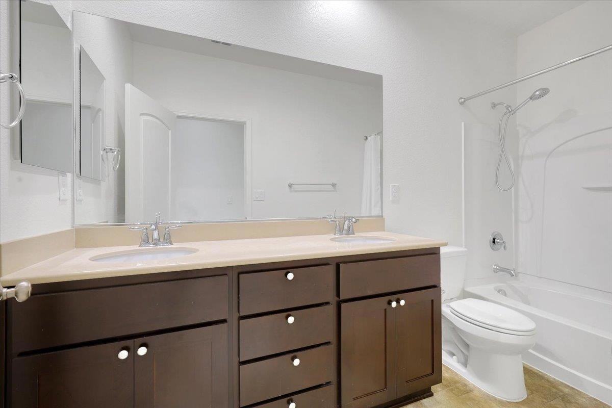 5658 Stonehaven Dr #1 - Photo 3 of 12