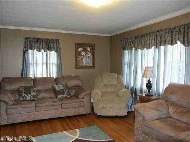 8414 Shilling St - Photo 6 of 9
