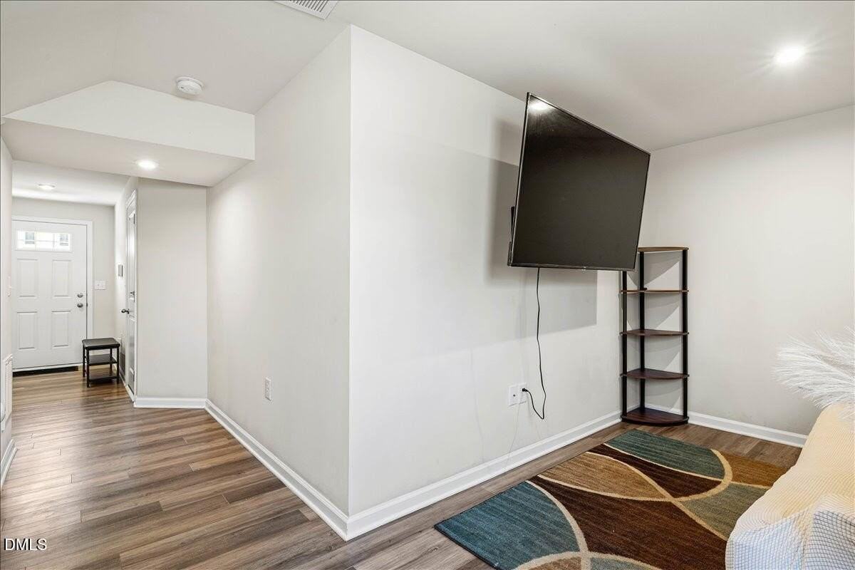 1107 Pale Moss Dr - Photo 4 of 14