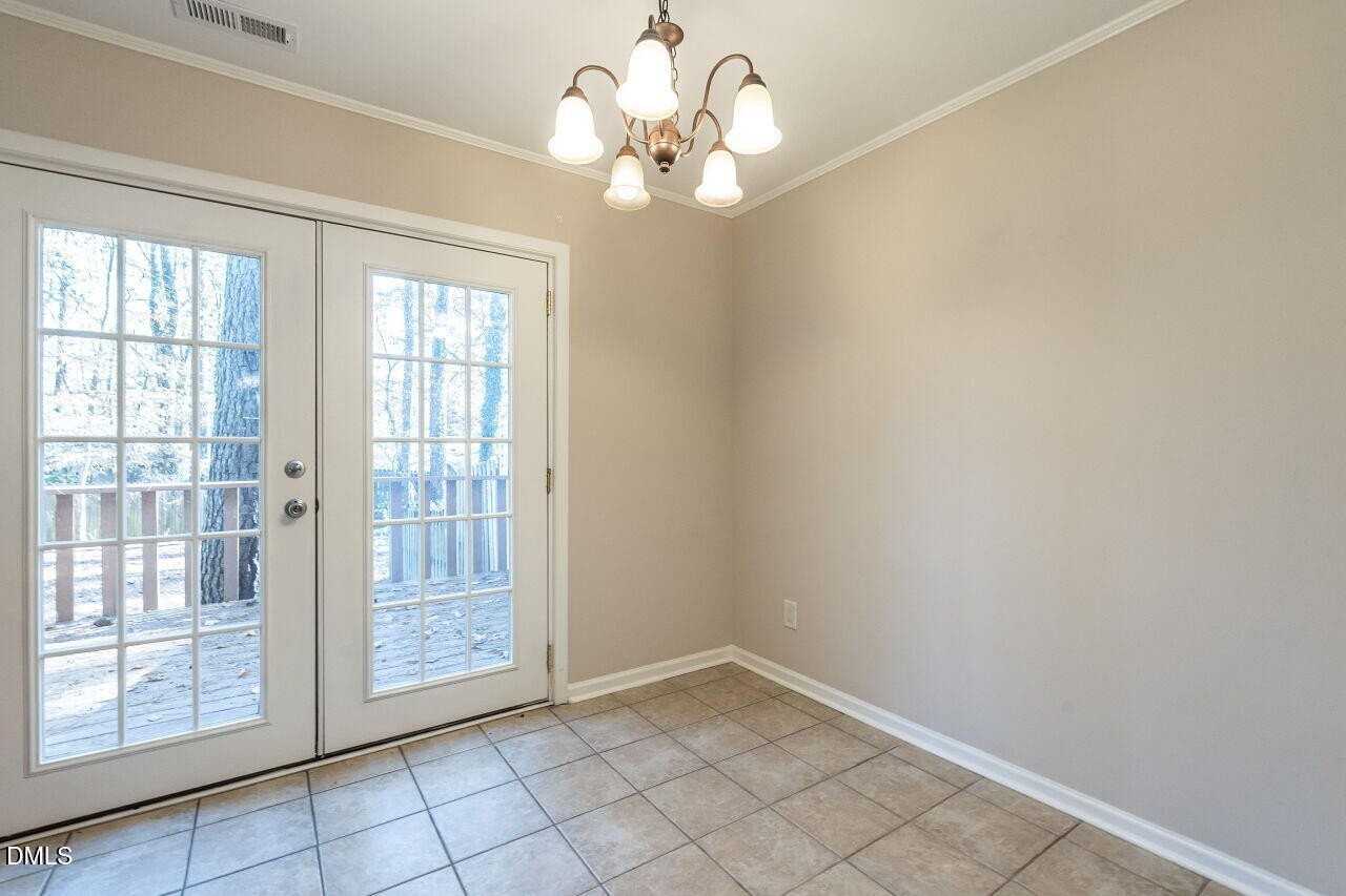 121 Arbuckle Ln - Photo 7 of 20