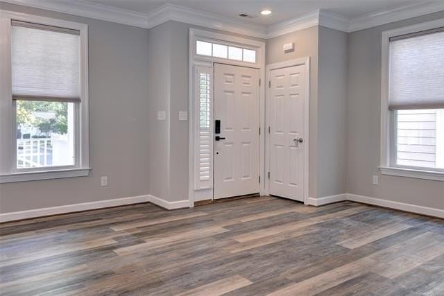 5441 Center St - Photo 5 of 27