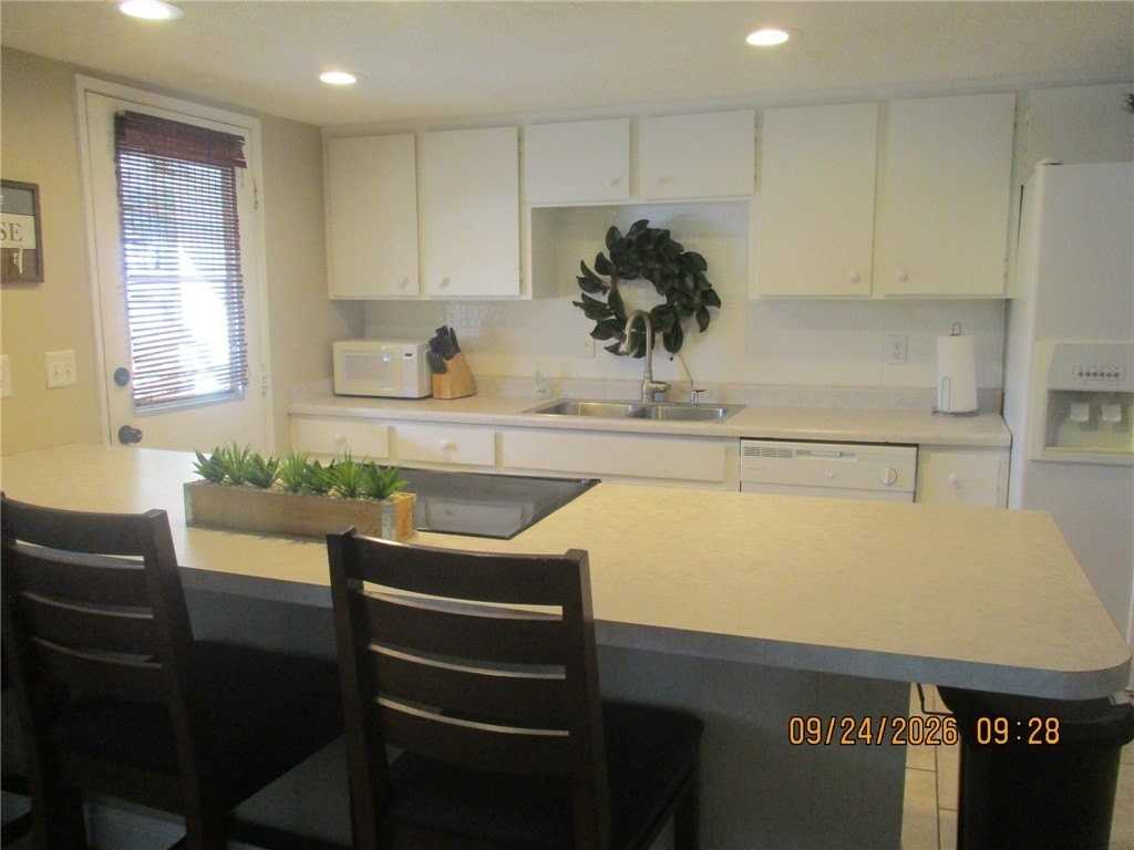 3378 E Katherine Dr - Photo 4 of 30