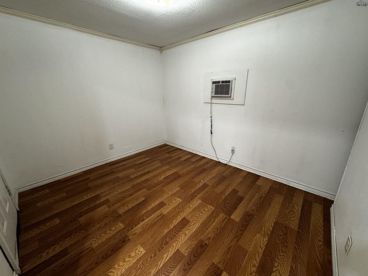 2906 9th St - Photo 5 of 12
