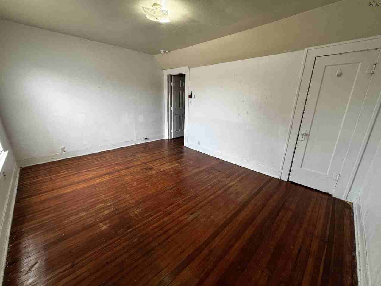 2906 9th St - Photo 7 of 12
