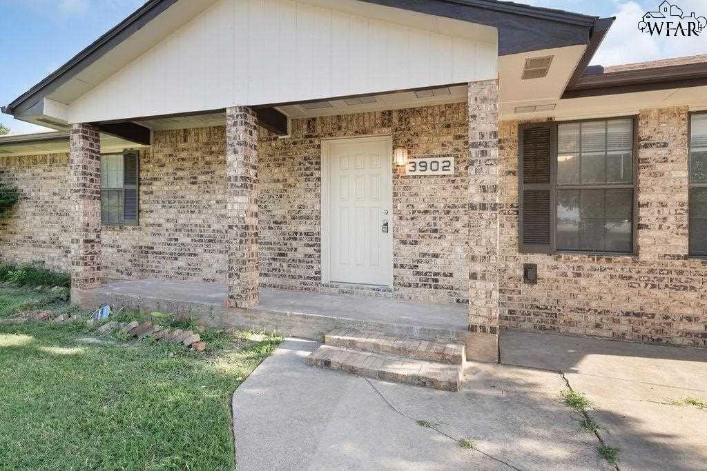 3902 Cynthia Ln - Photo 2 of 24