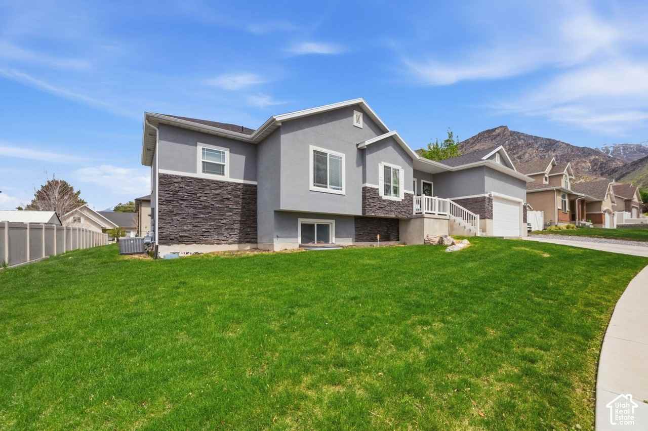 1177 E 850 S - Photo 2 of 32