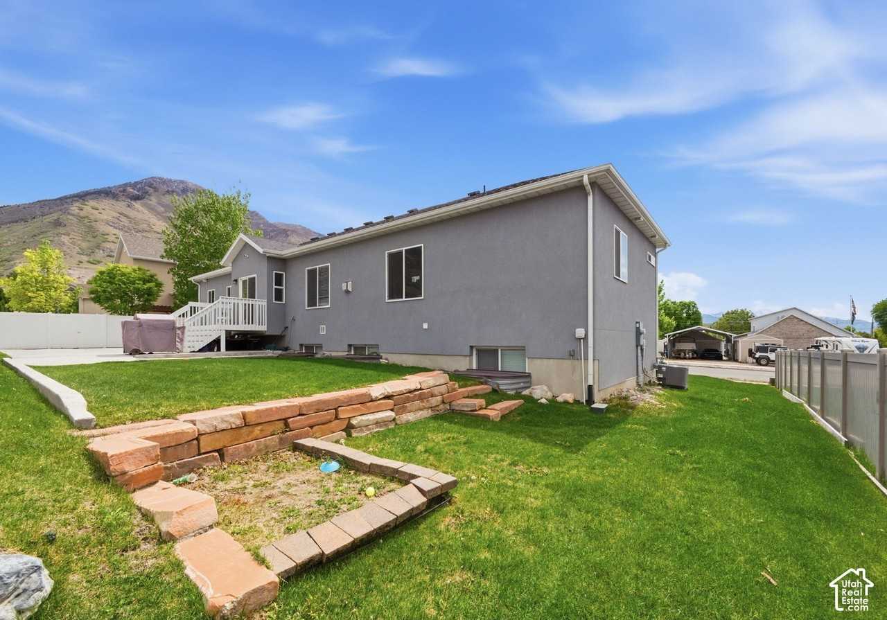 1177 E 850 S - Photo 4 of 32