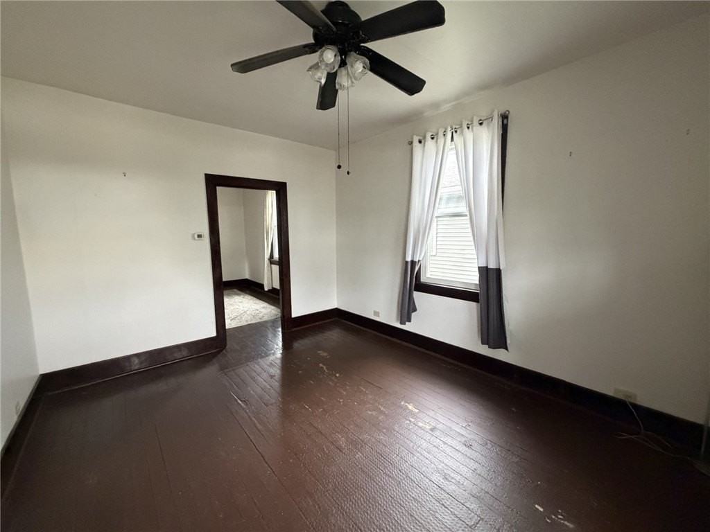 5506 Jane St - Photo 4 of 26
