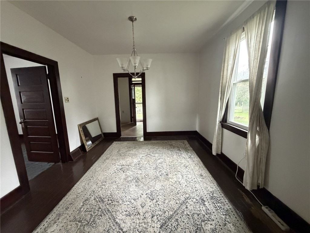 5506 Jane St - Photo 6 of 26