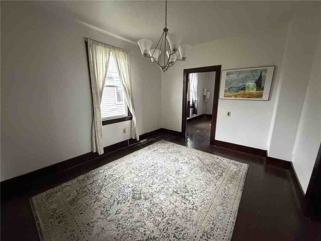 5506 Jane St - Photo 7 of 26