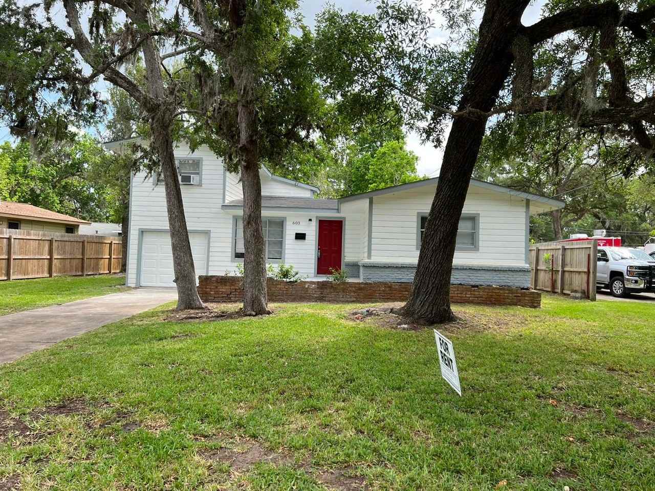 603 Magnolia St - Photo 2 of 16