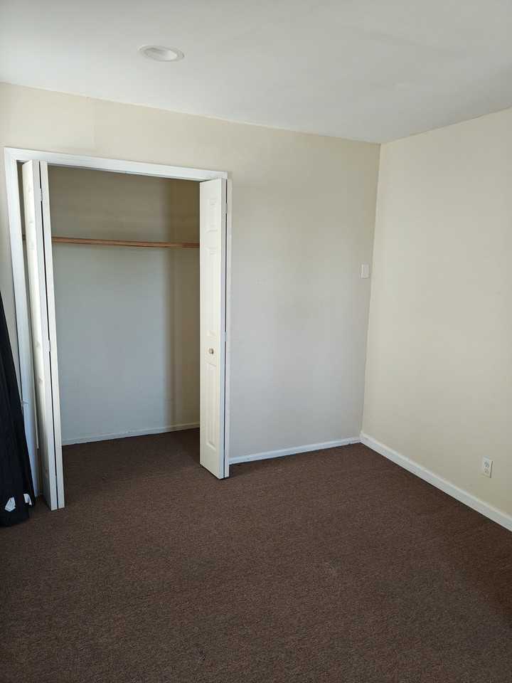 645 Saint George Ave #2 - Photo 7 of 11
