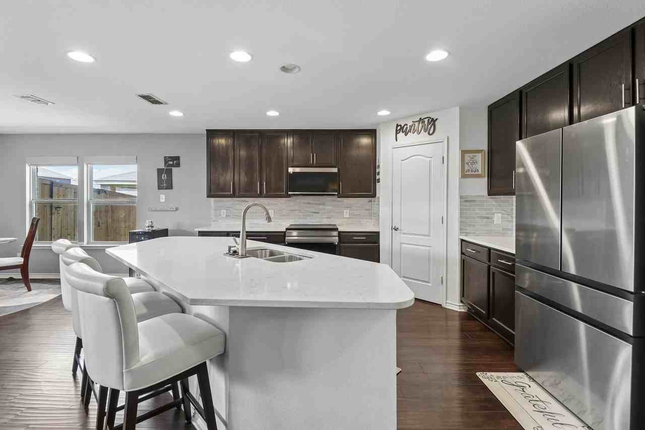 716 Snowy Orchid Ln - Photo 7 of 34