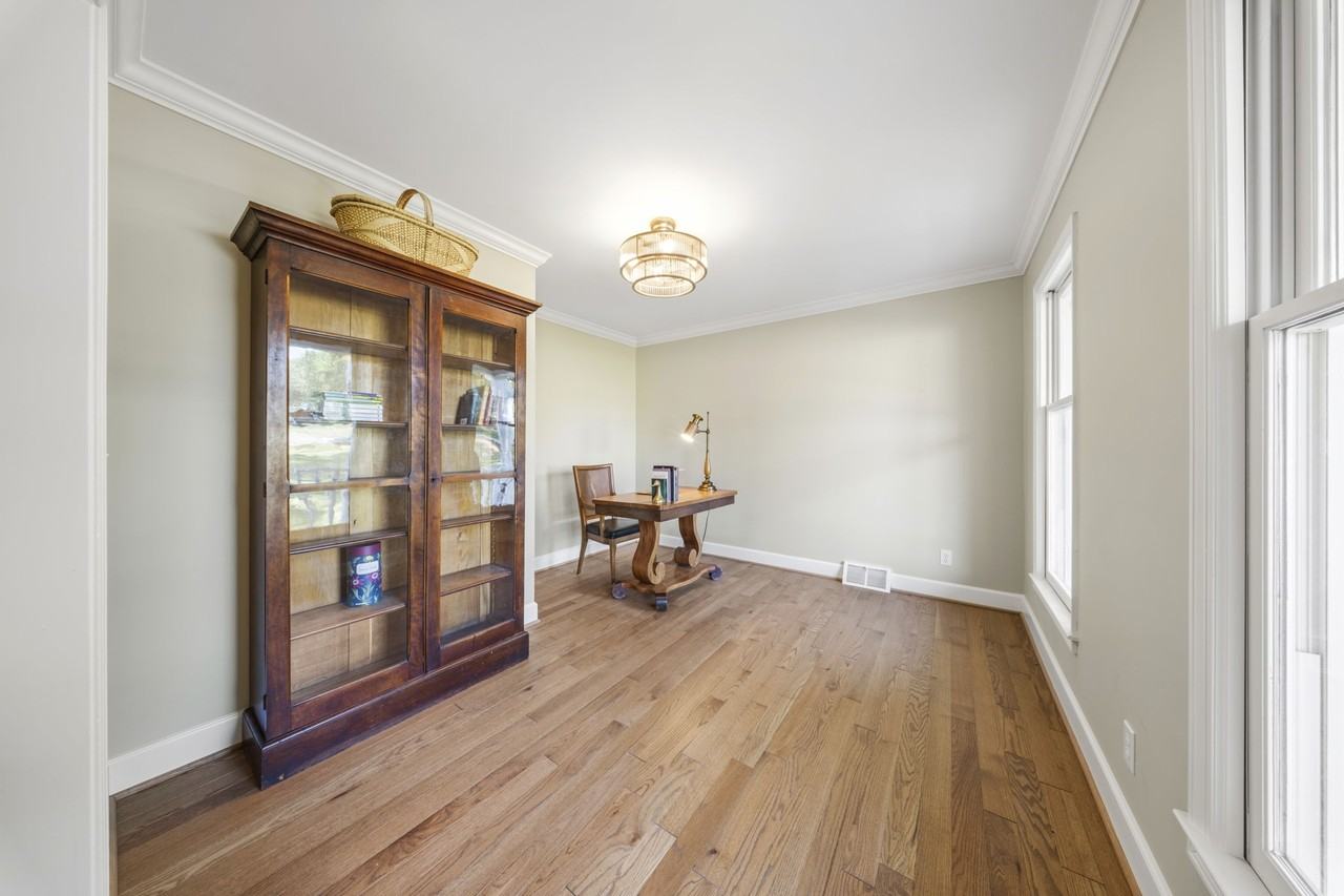 414 Phillips Ln #1 - Photo 4 of 43