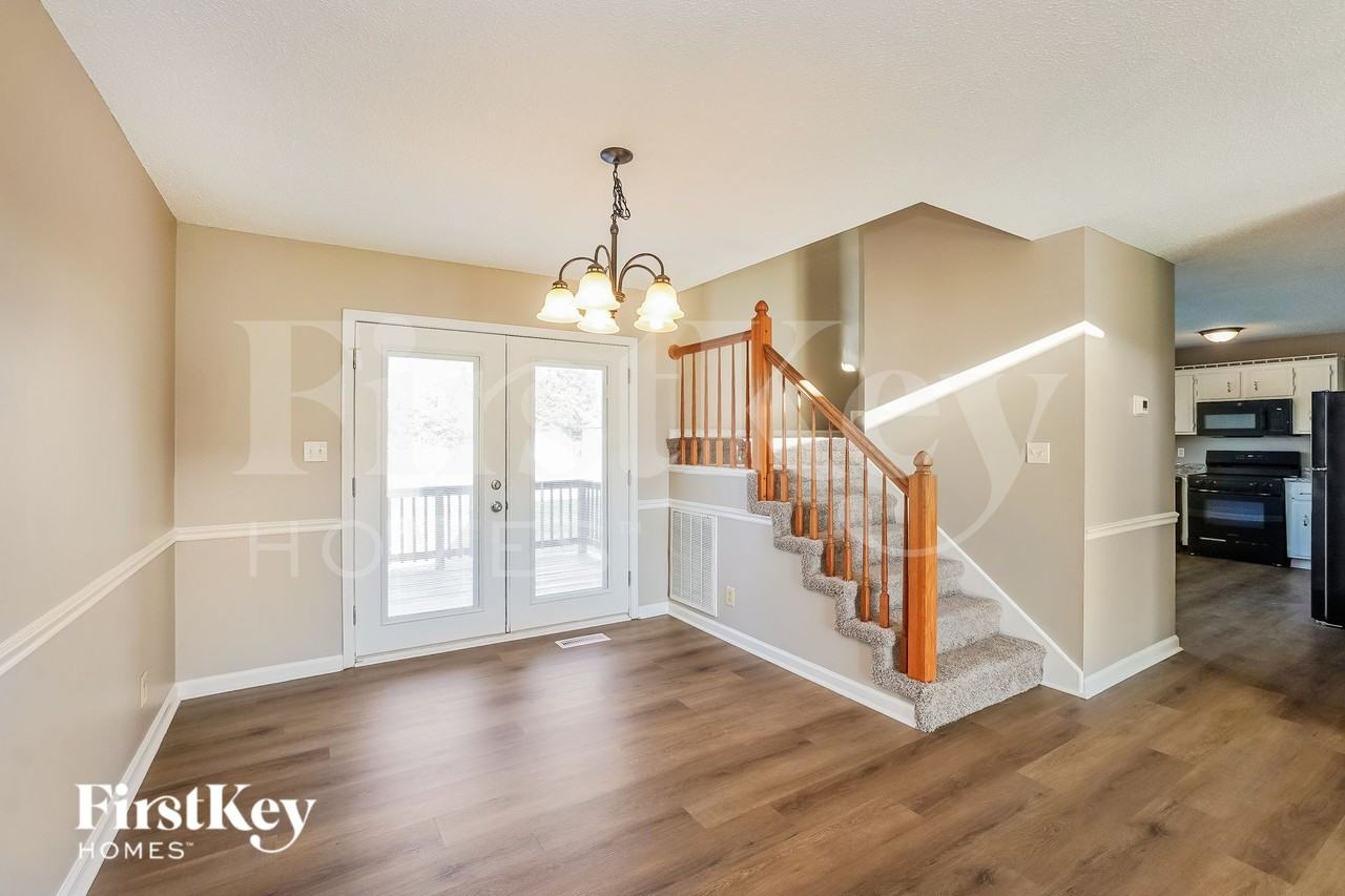 1237 Archwood Dr - Photo 6 of 19