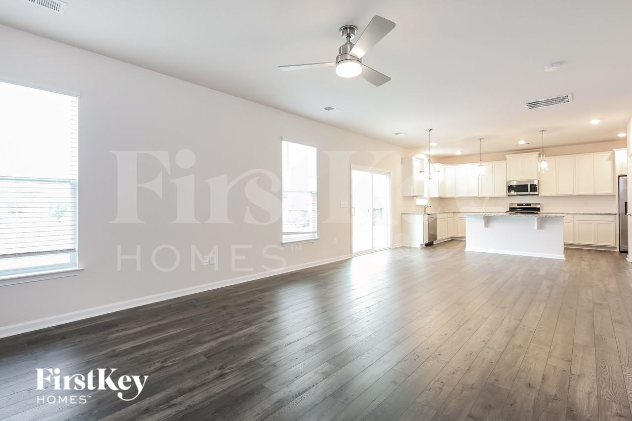 2 Ramblehurst Rd - Photo 4 of 16