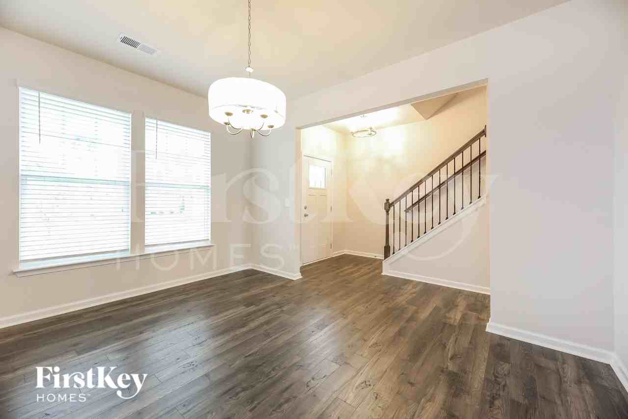 2 Ramblehurst Rd - Photo 5 of 16