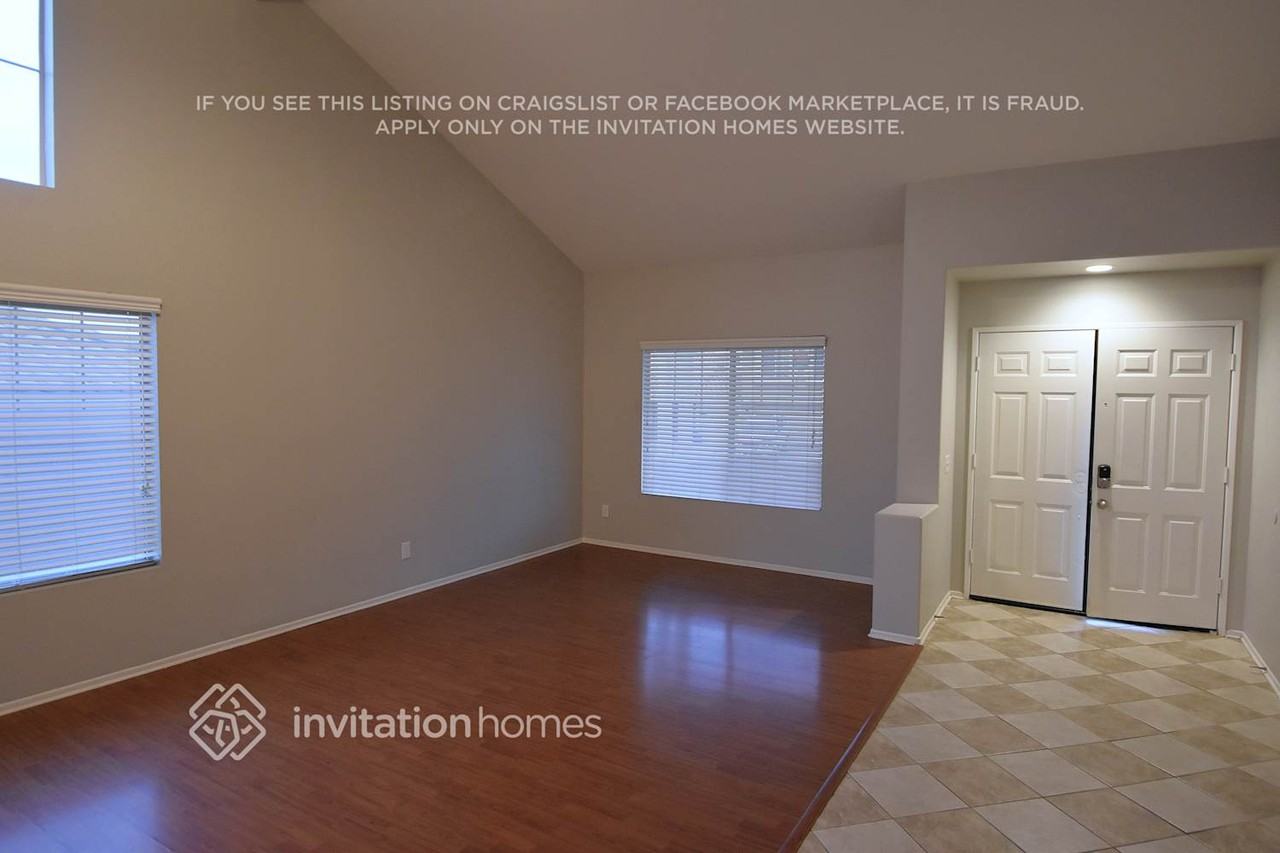 27125 Calendula St - Photo 2 of 15