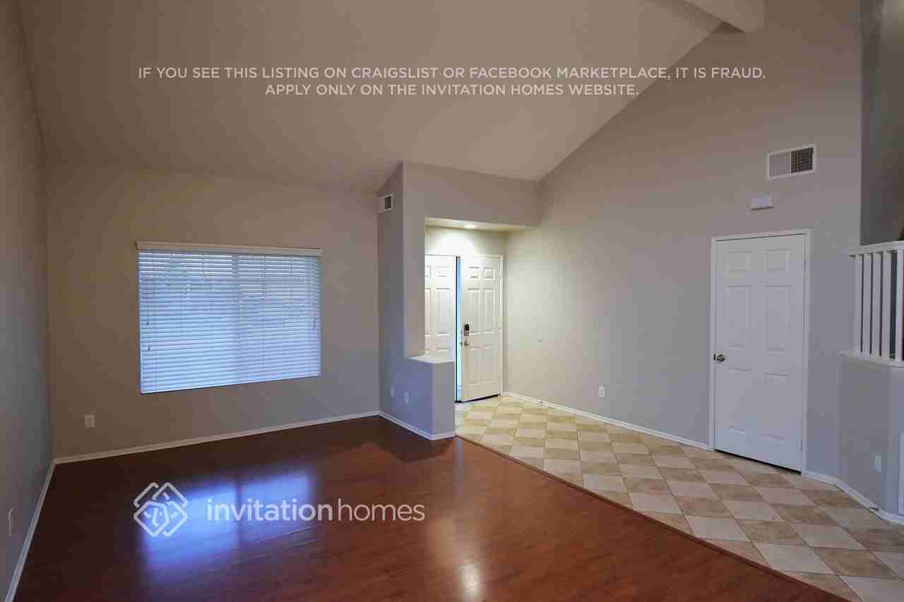 27125 Calendula St - Photo 3 of 15