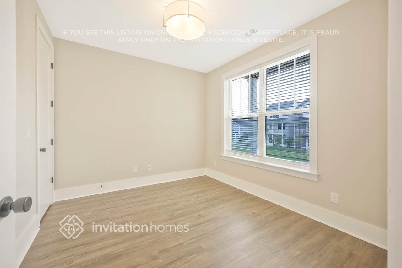 212 Founders Ln - Photo 5 of 30