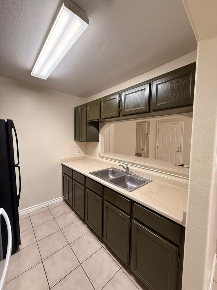 412 Shiloh Dr #501 - Photo 5 of 15