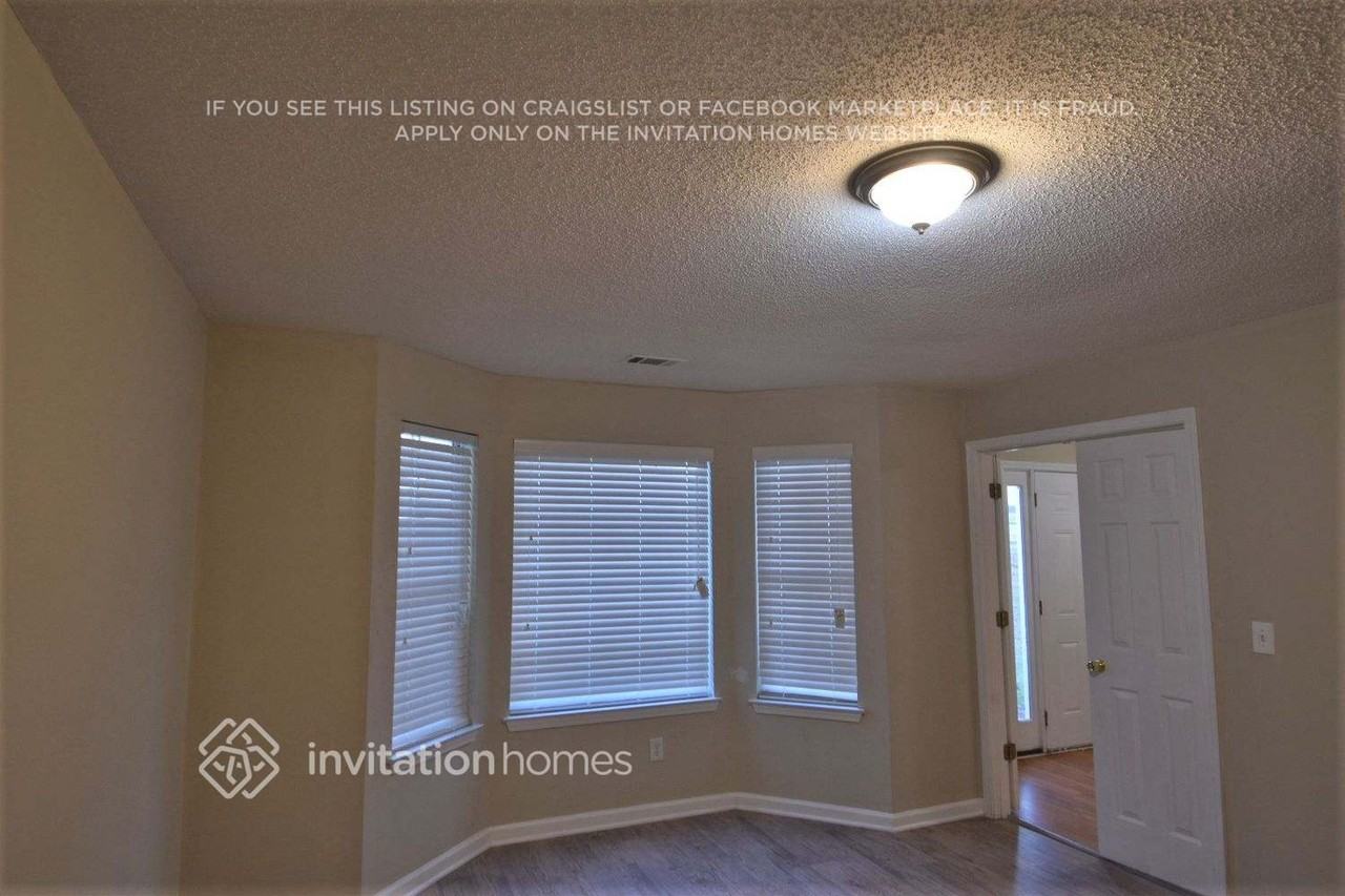 4183 Kingship Dr - Photo 2 of 15
