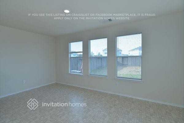 3515 Avalon Castle Dr - Photo 2 of 14