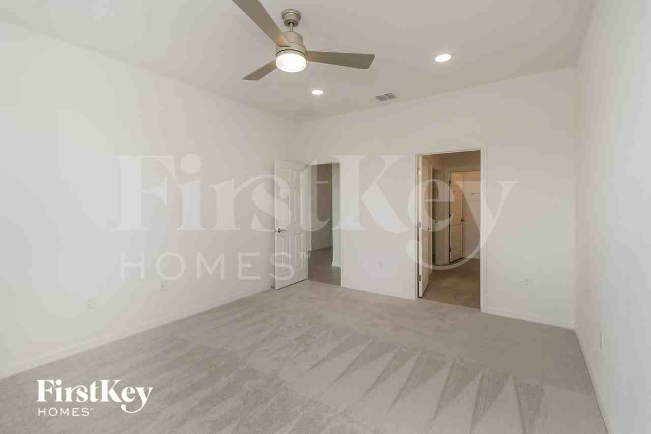 576 Crown Rose Dr - Photo 7 of 16