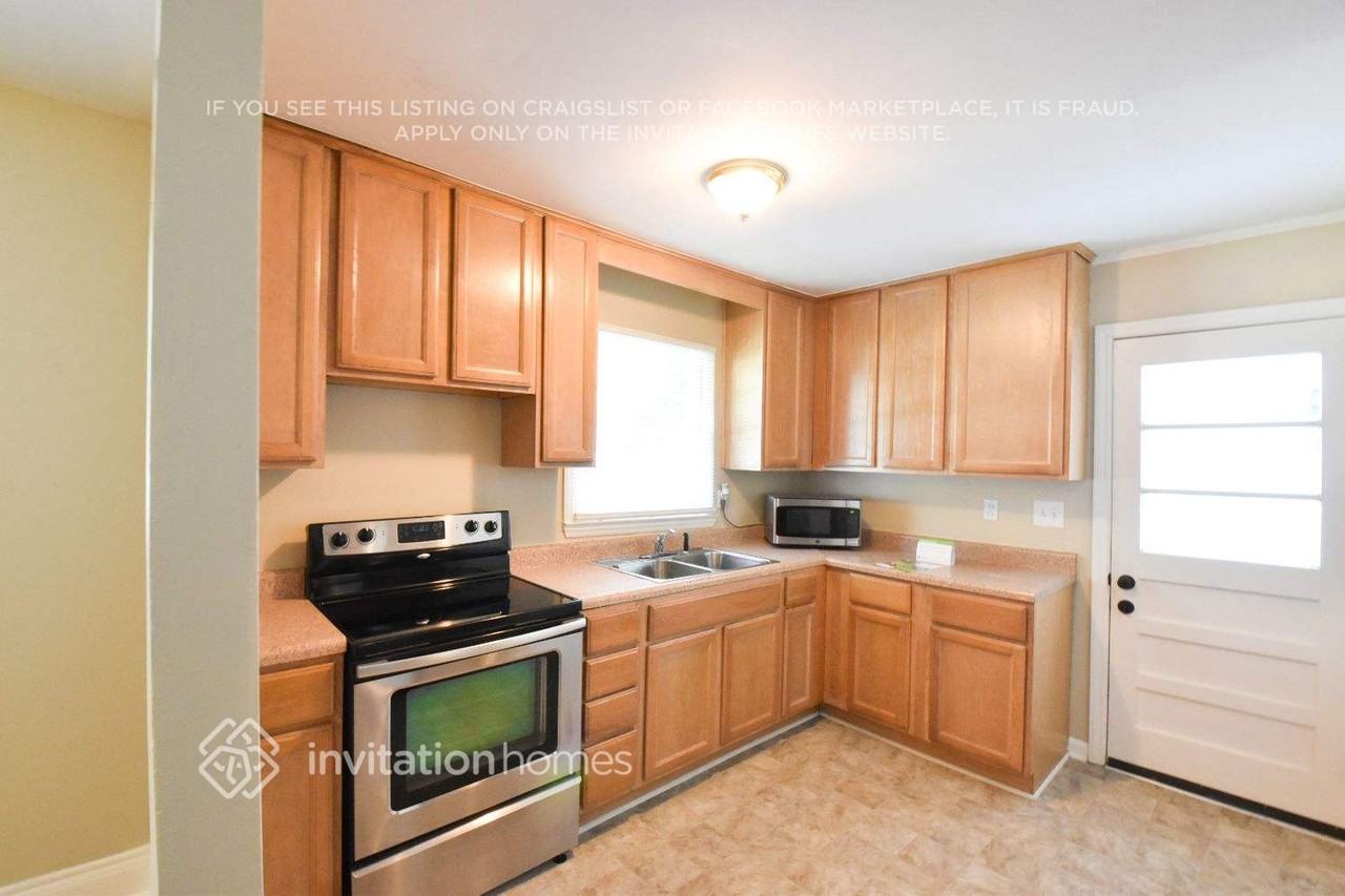 530 Kenlough Dr - Photo 3 of 12