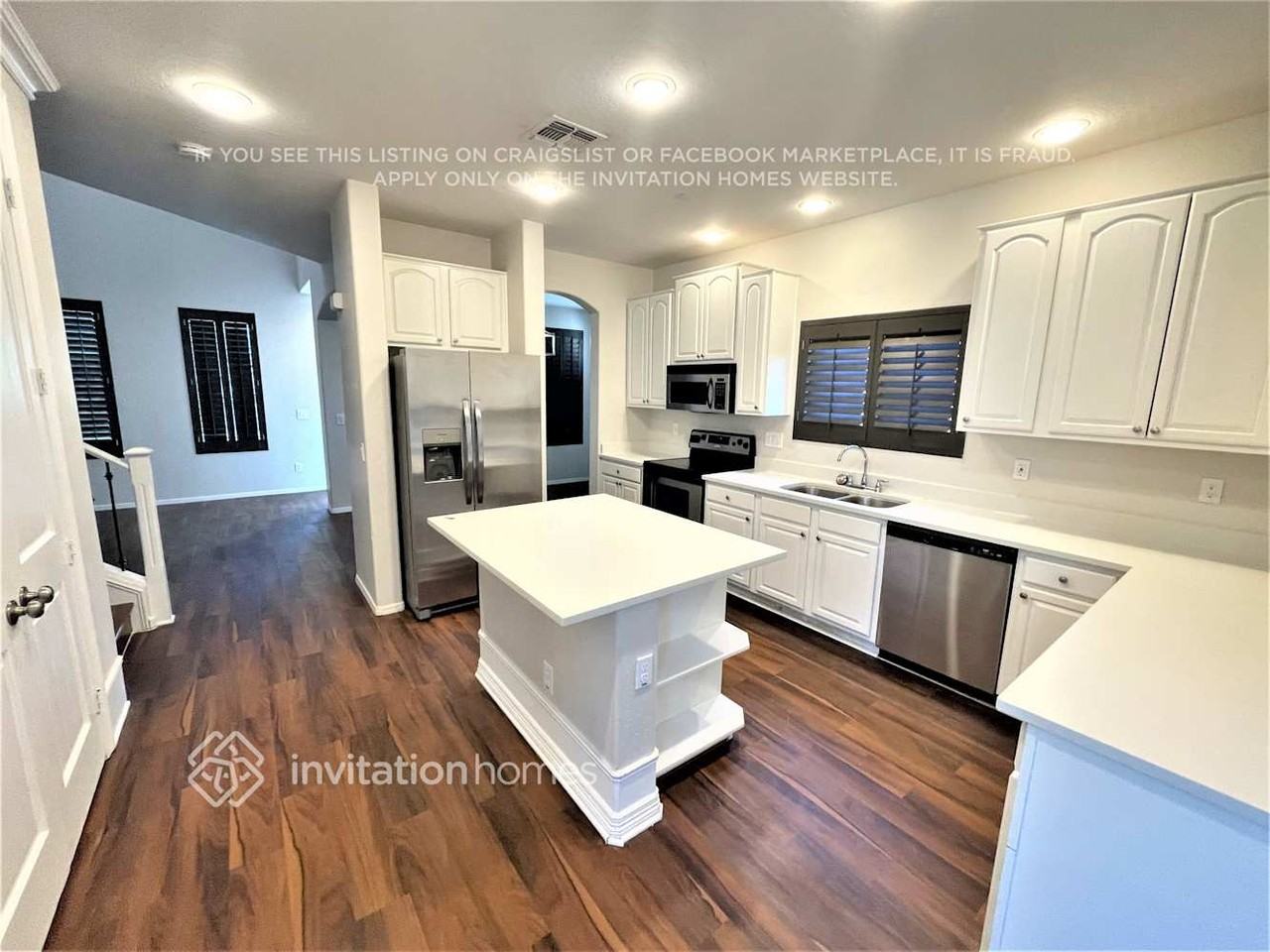 1757 S Voyager Dr - Photo 4 of 18