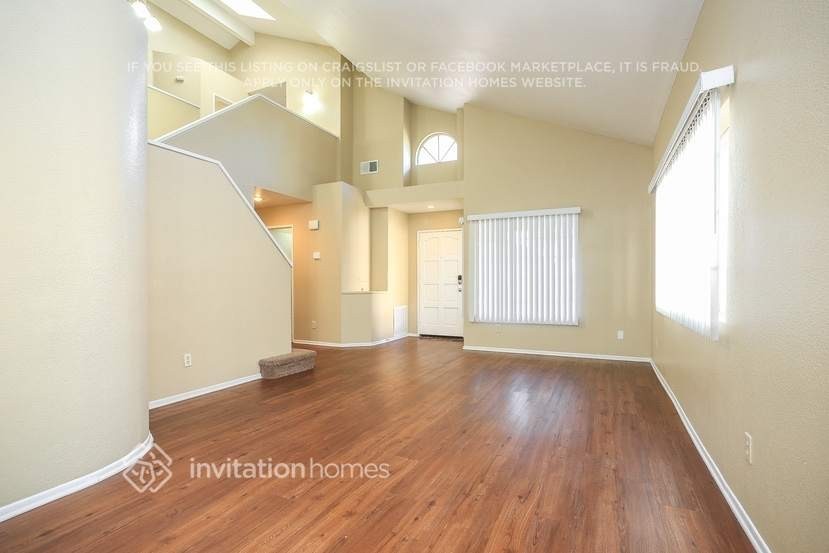 10349 Beryl Ave - Photo 2 of 19