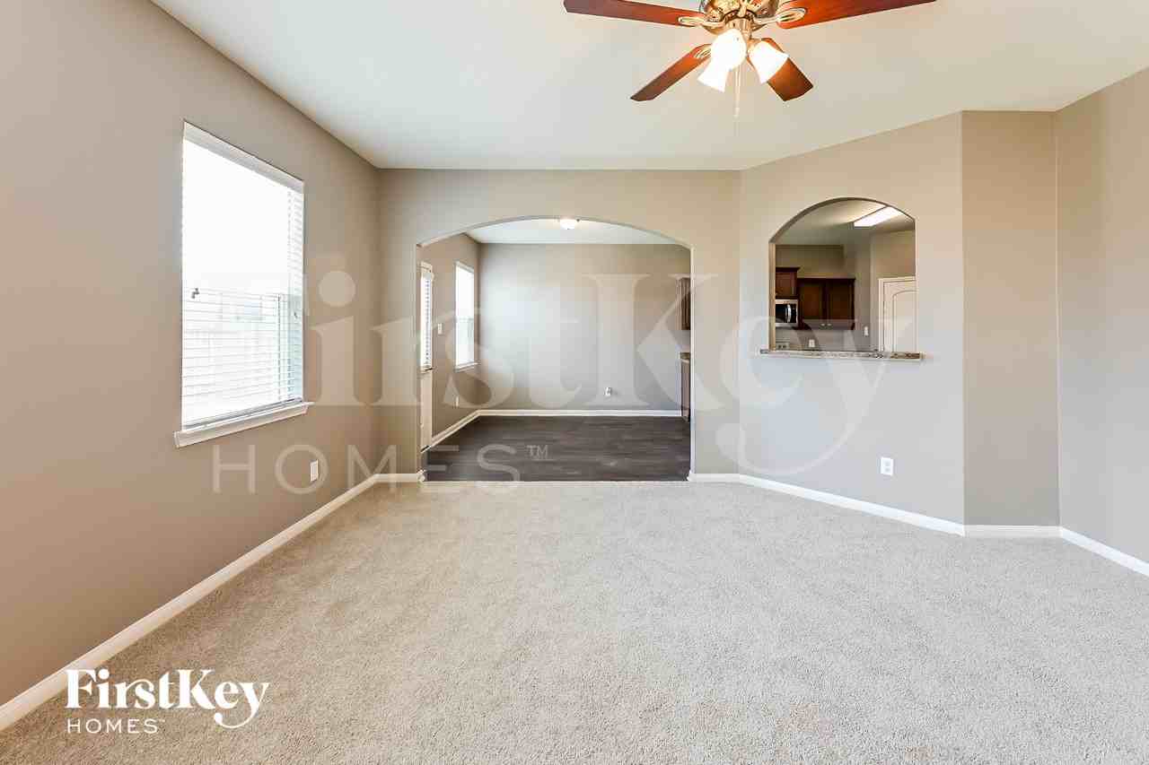 5914 Treasure Cove Rd - Photo 2 of 15